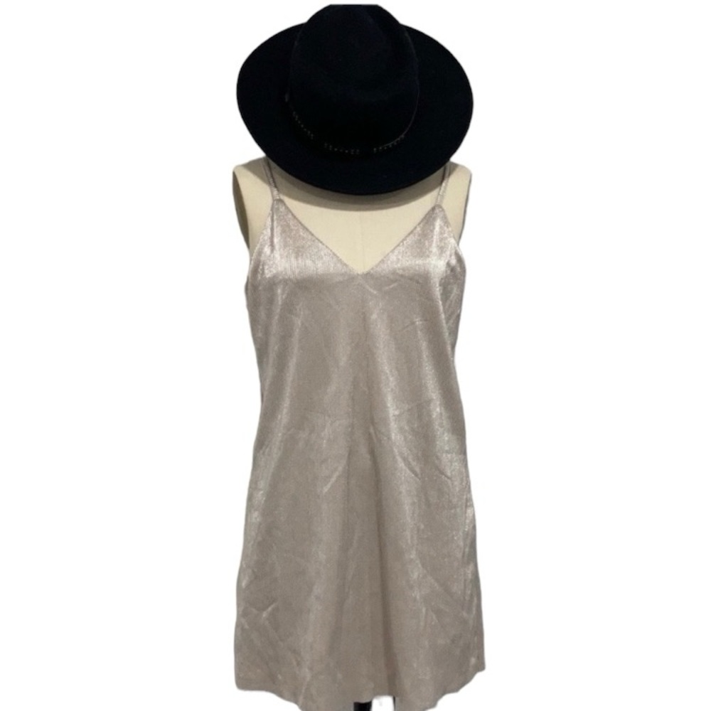 Brand new H&M dress + a used fedora - Picture 1 of 6